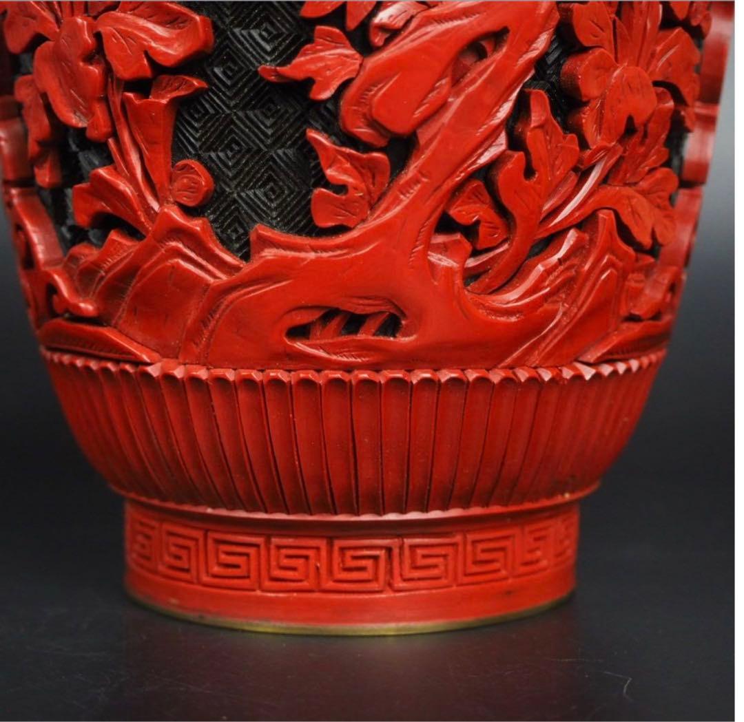 送料無料　極上高肉彫堆朱花瓶　台付　全高さ29ｃｍ　共箱　中国古玩骨董
