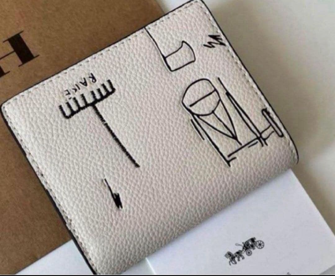 新品コーチCOACHパスキアコラボ二つ折り財布スナップウォレットホワイト.白