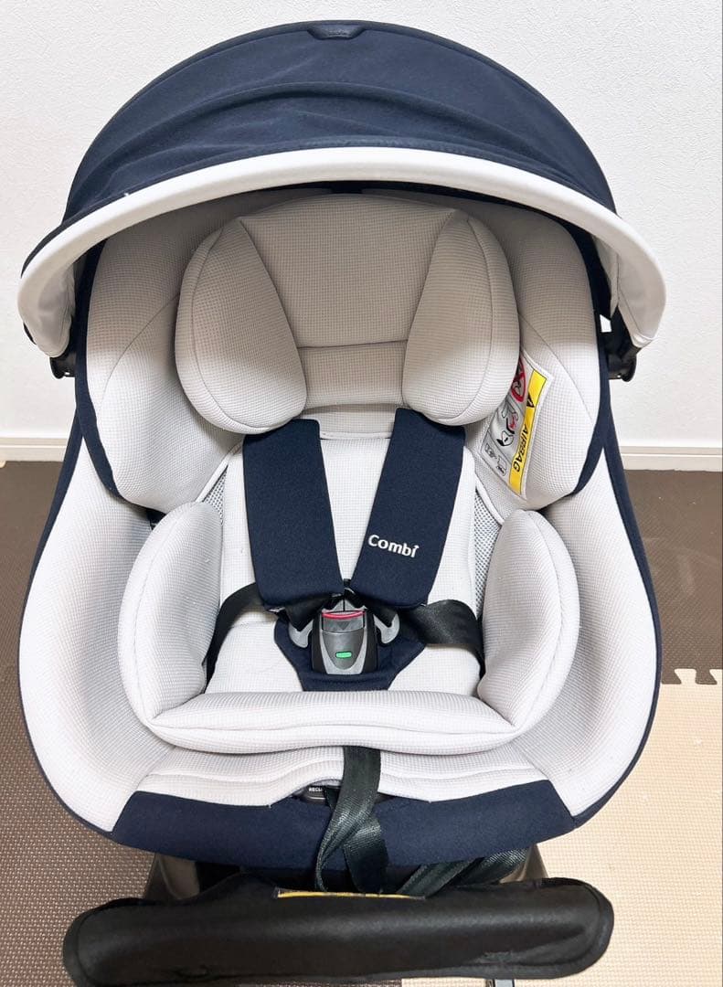 コンビ クルムーヴスマート Light ISOFIX チャイルドシート 新生児