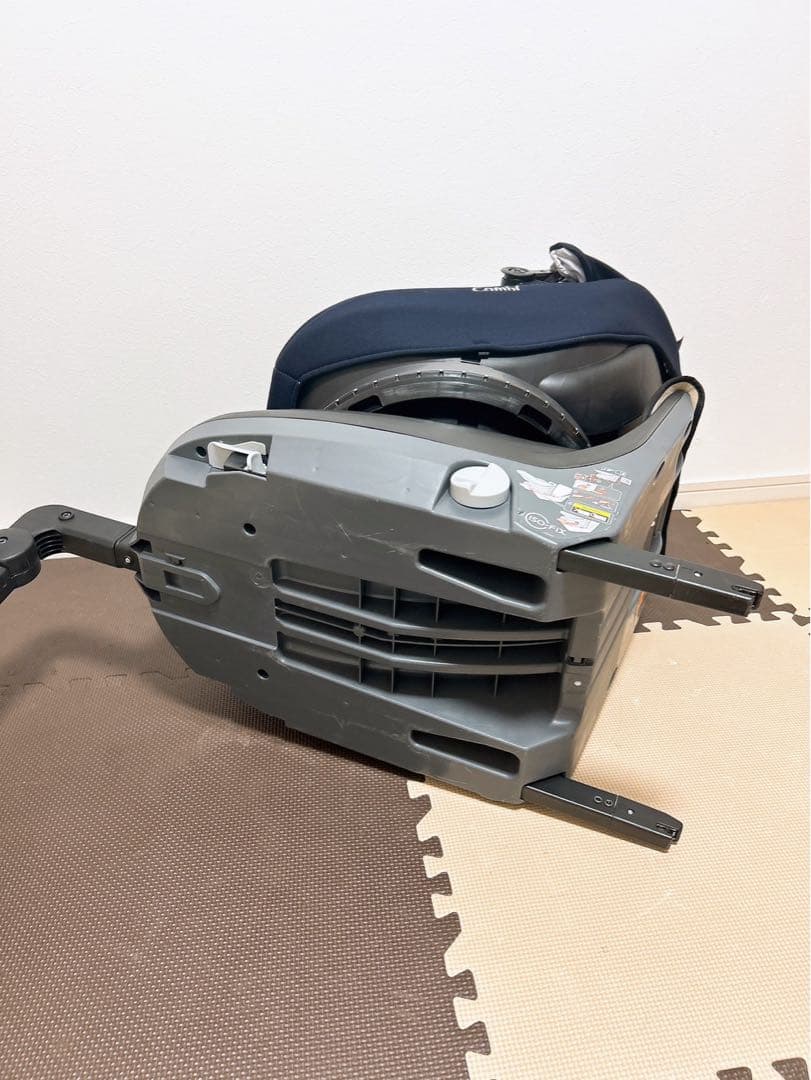 コンビ クルムーヴスマート Light ISOFIX チャイルドシート 新生児