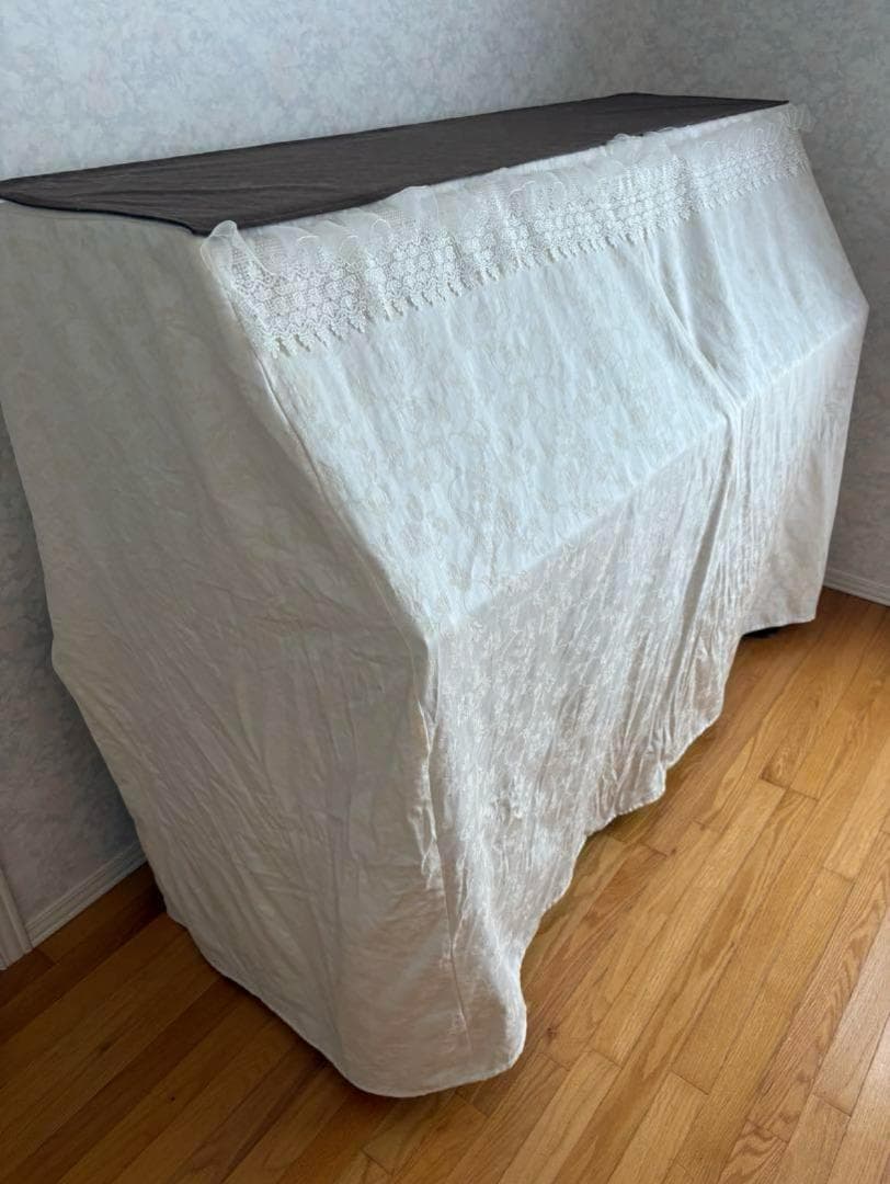 1月いっぱいまでの投稿です　値下げ無し　カワイ　ピアノ　KAWAI K-18B