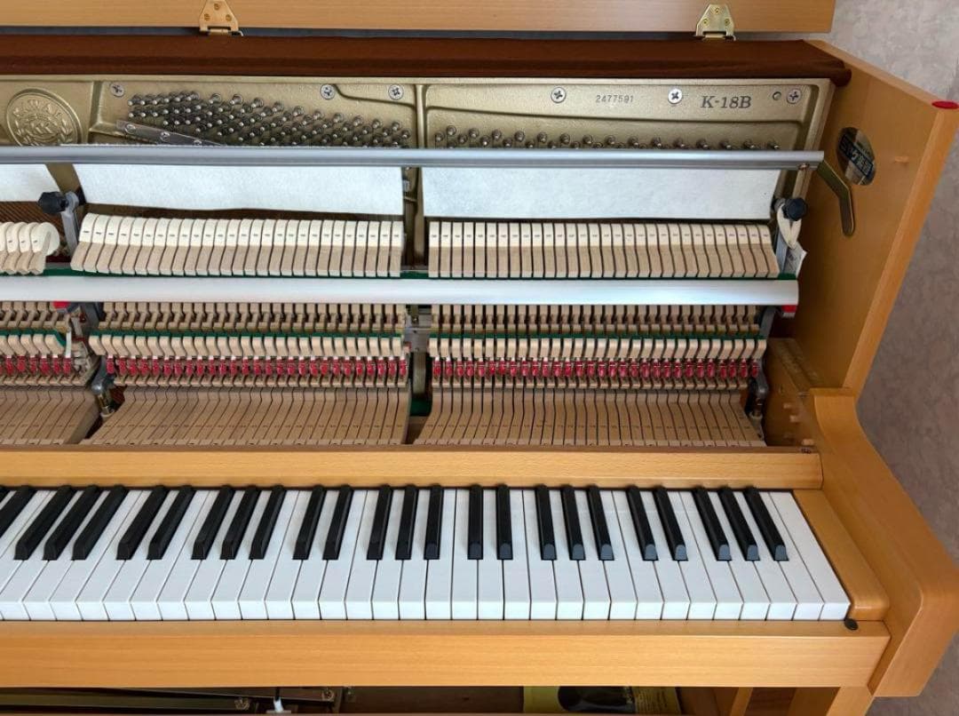 1月いっぱいまでの投稿です　値下げ無し　カワイ　ピアノ　KAWAI K-18B