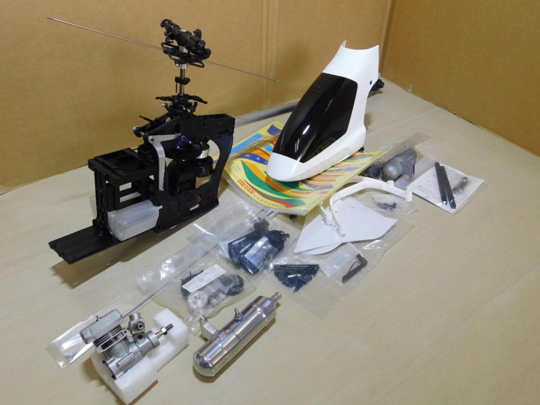 ヒロボー　シャトル　プラス2キット　未使用品