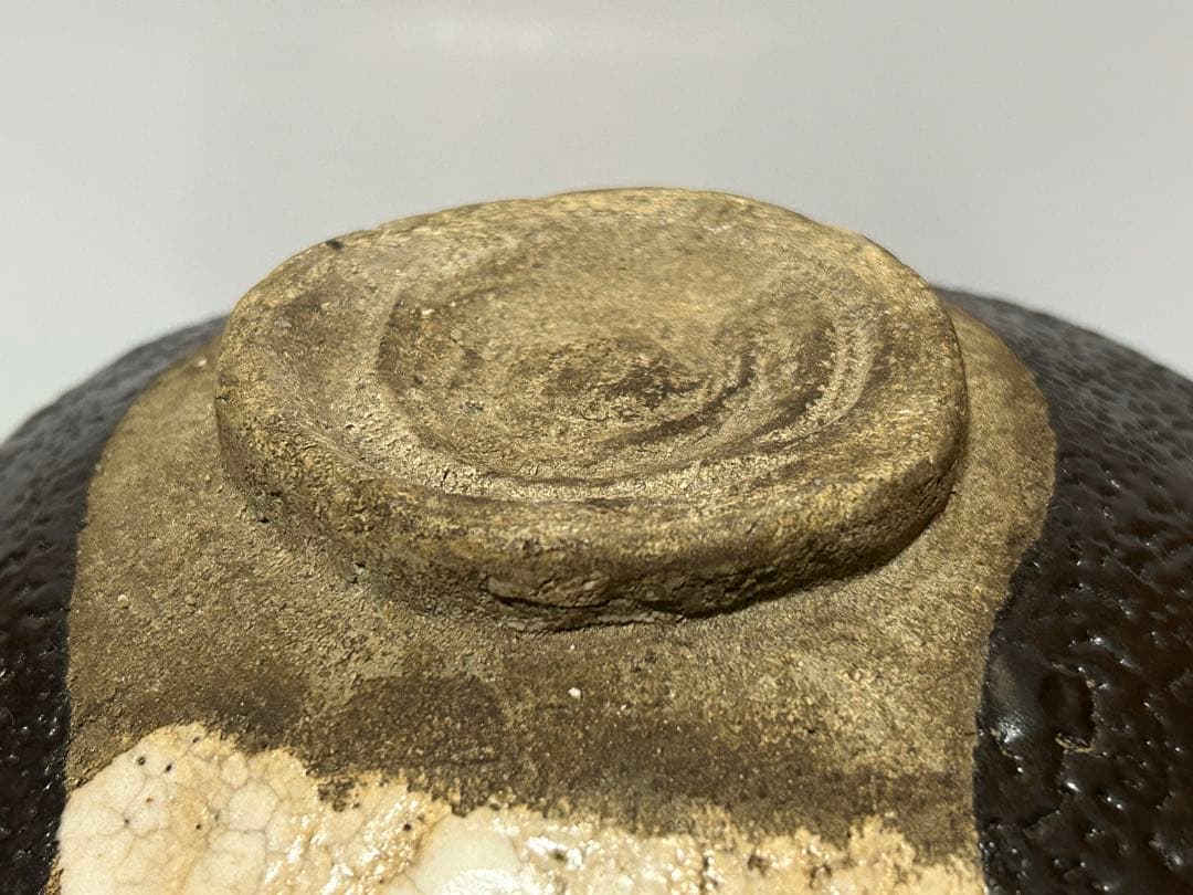 江戸時代頃　黒織部　花文　沓茶碗　箱付　茶道具　古陶