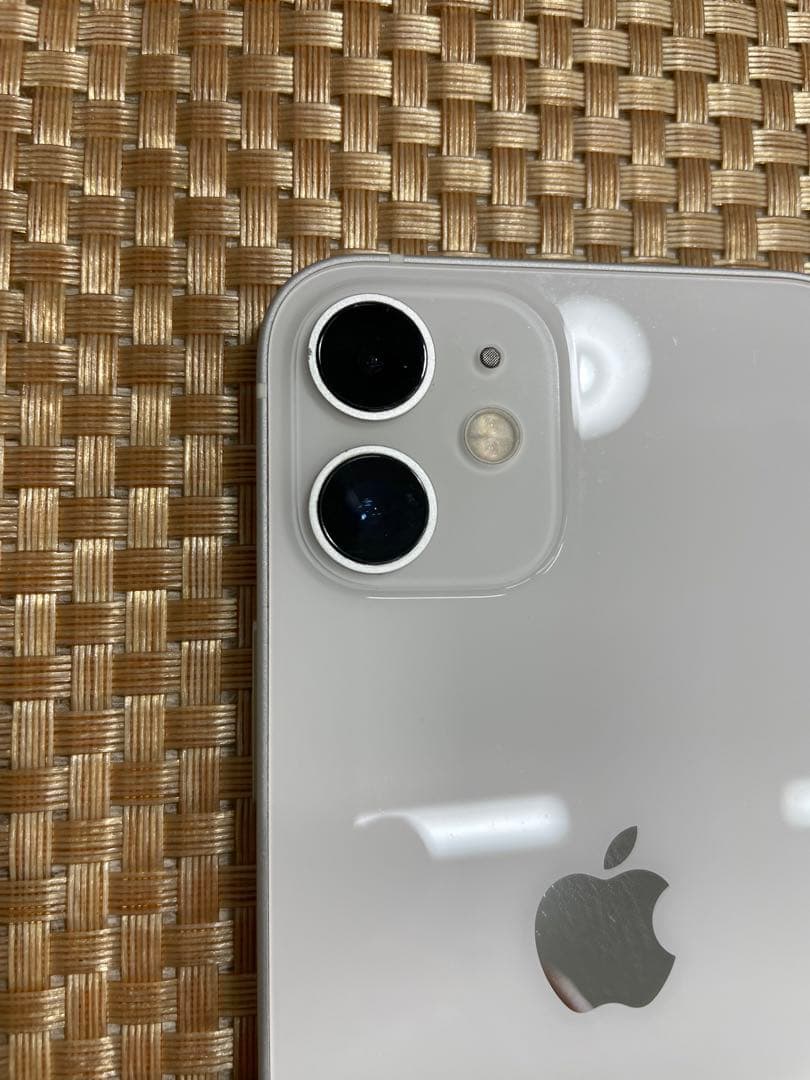 iPhone 12 mini 128 GB ホワイトSIMフリー【7397】