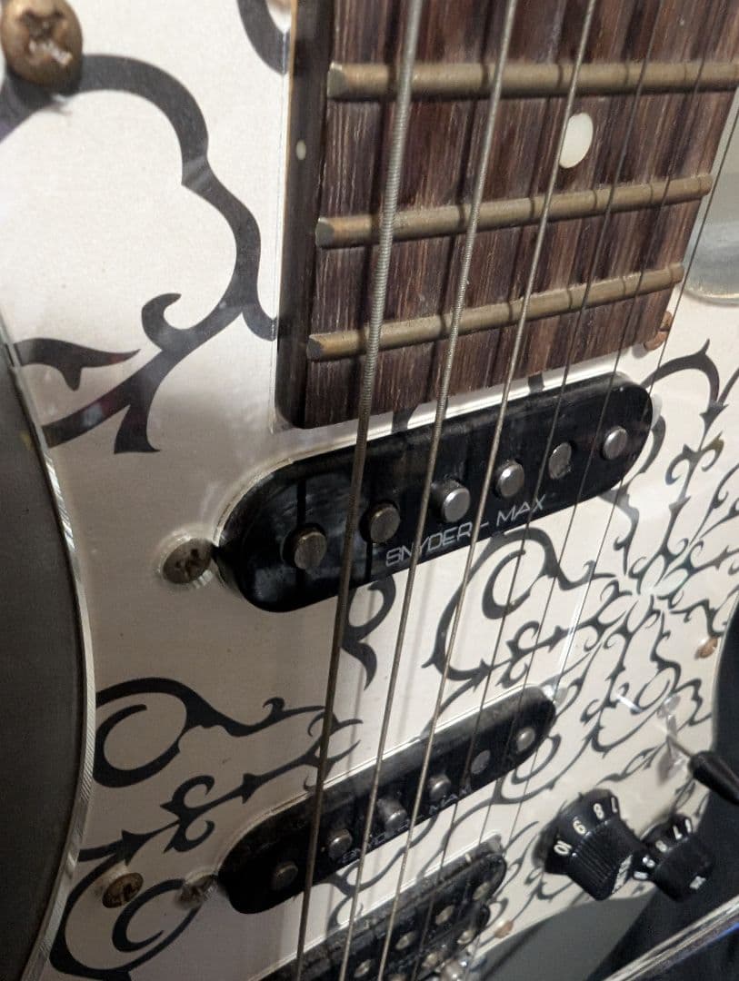 廃盤 Elioth S305 SSH ストラトタイプ アーム付属 タップ可