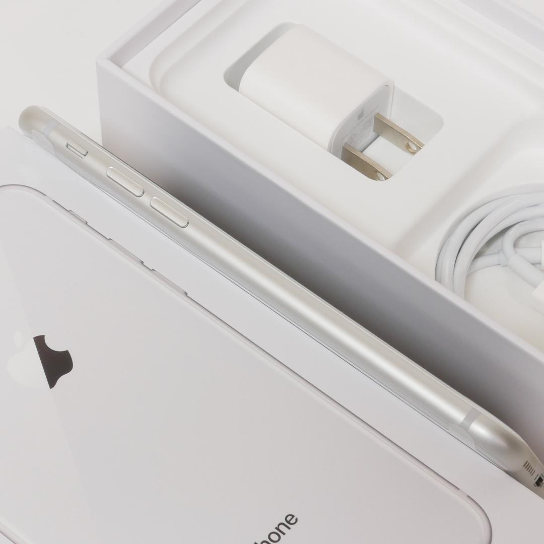 iPhone8 64GB シルバー バッテリー交換済み 美品