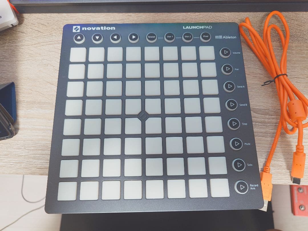 Novation Launchpad MK2【中古美品】
