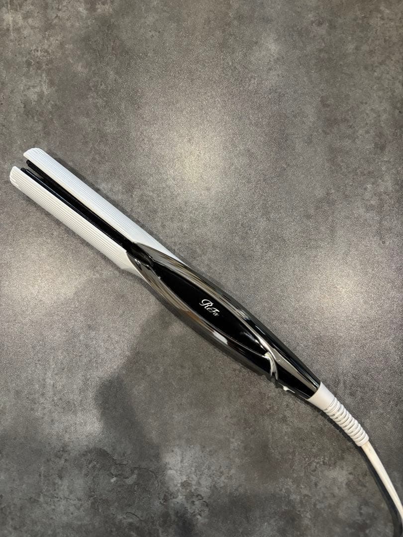 【⭐️箱不要¥500割引】MTG リファ　ReFaストレートヘアアイロン②