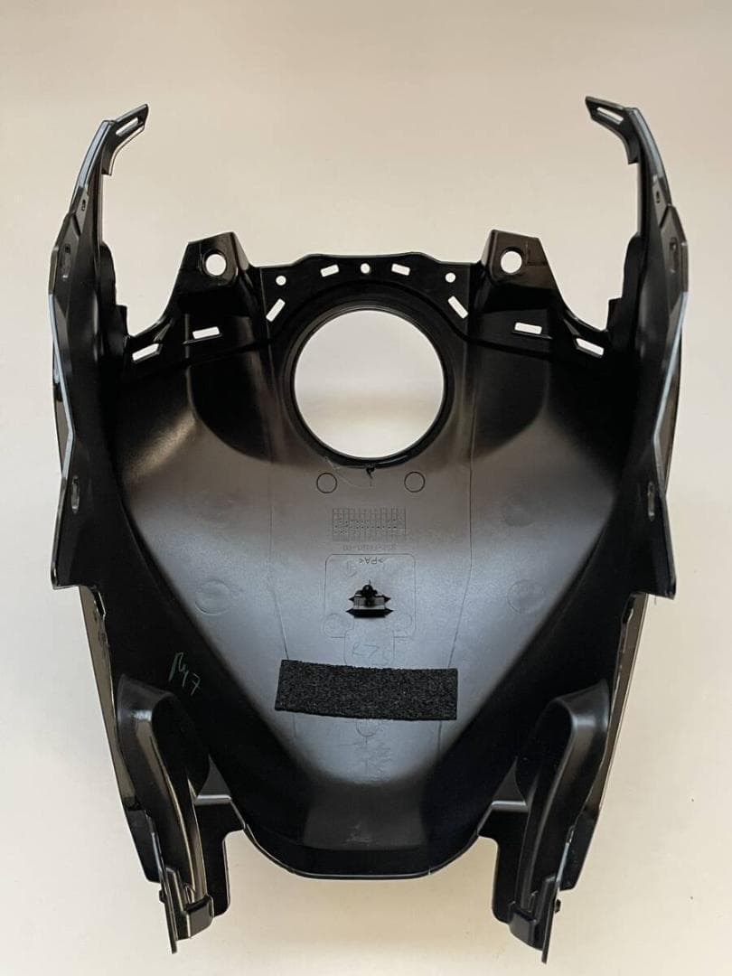 【純正部品】【美品】ヤマハ YZF-R25／R3 タンクカバー ブラック