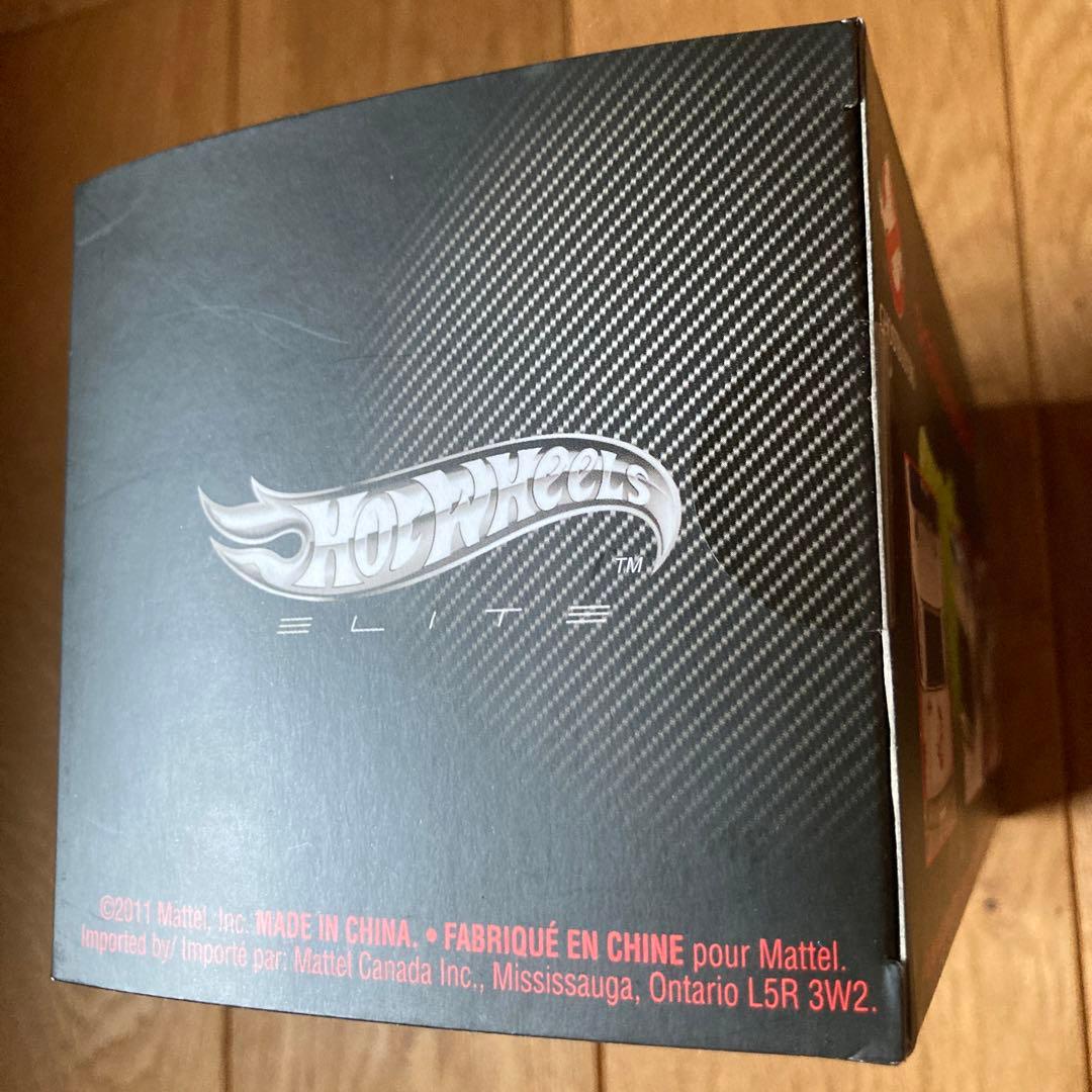 Hot Wheels Ghostbusters Ecto-1 1:43 エリート