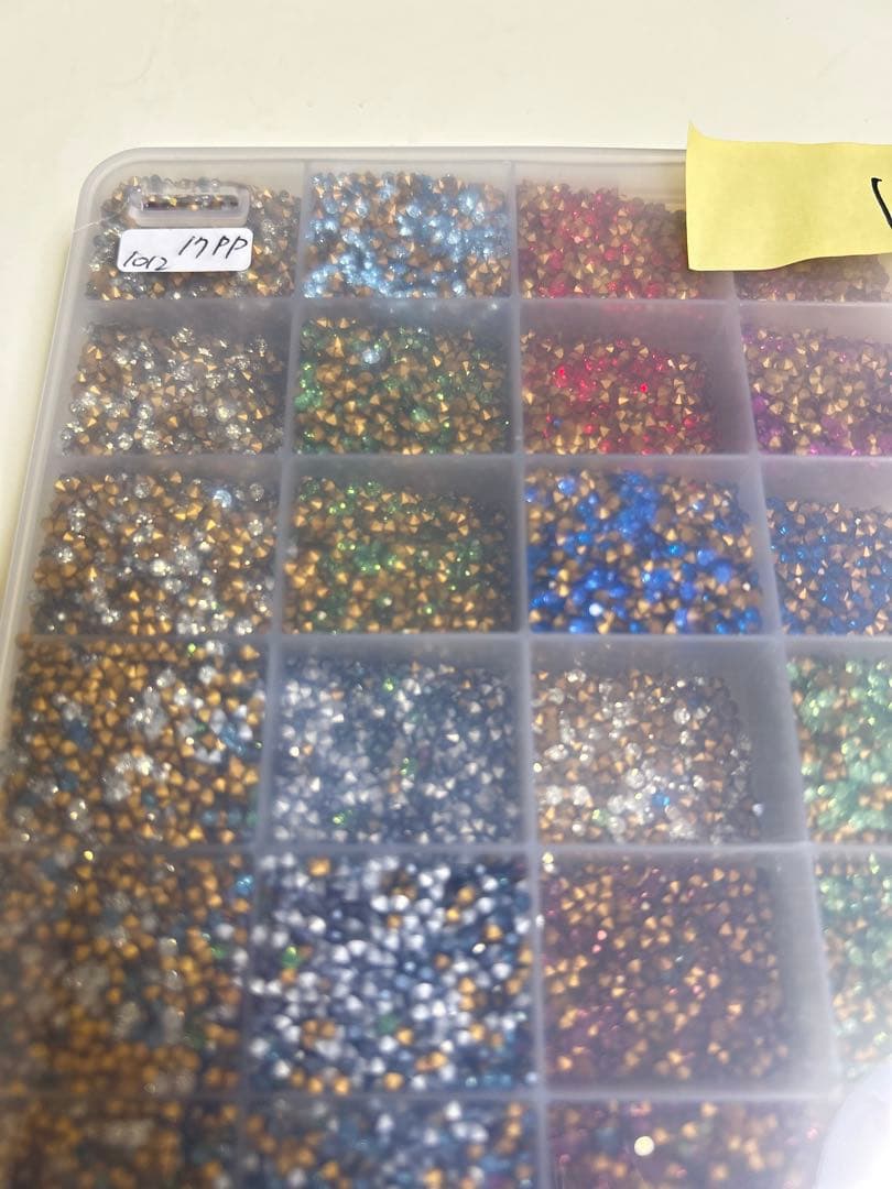 スワロフスキー　no13