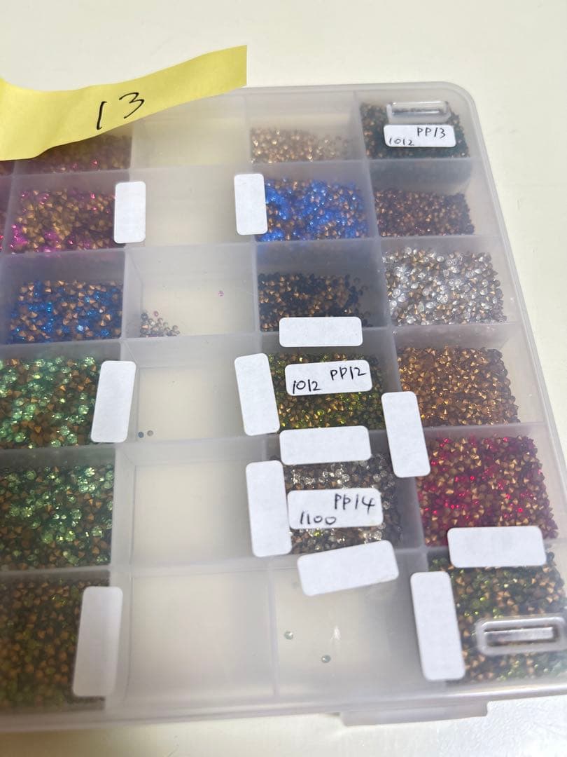 スワロフスキー　no13