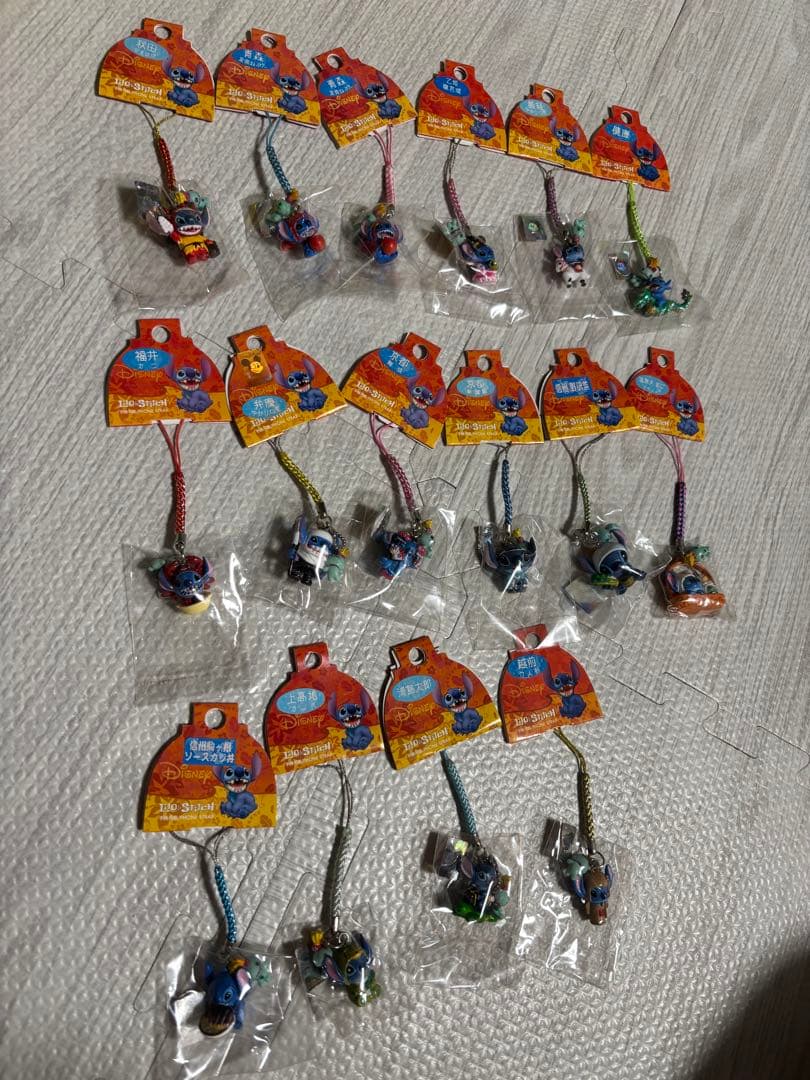 スティッチご当地ストラップ＆根付け　合計113個まとめ売り