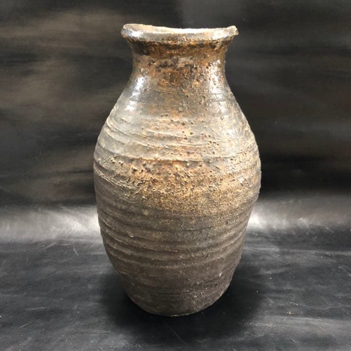 美しい古美術◼️蔵から素晴らしい雰囲気の壺、壷、花瓶が出て来ました。花道具、茶道具