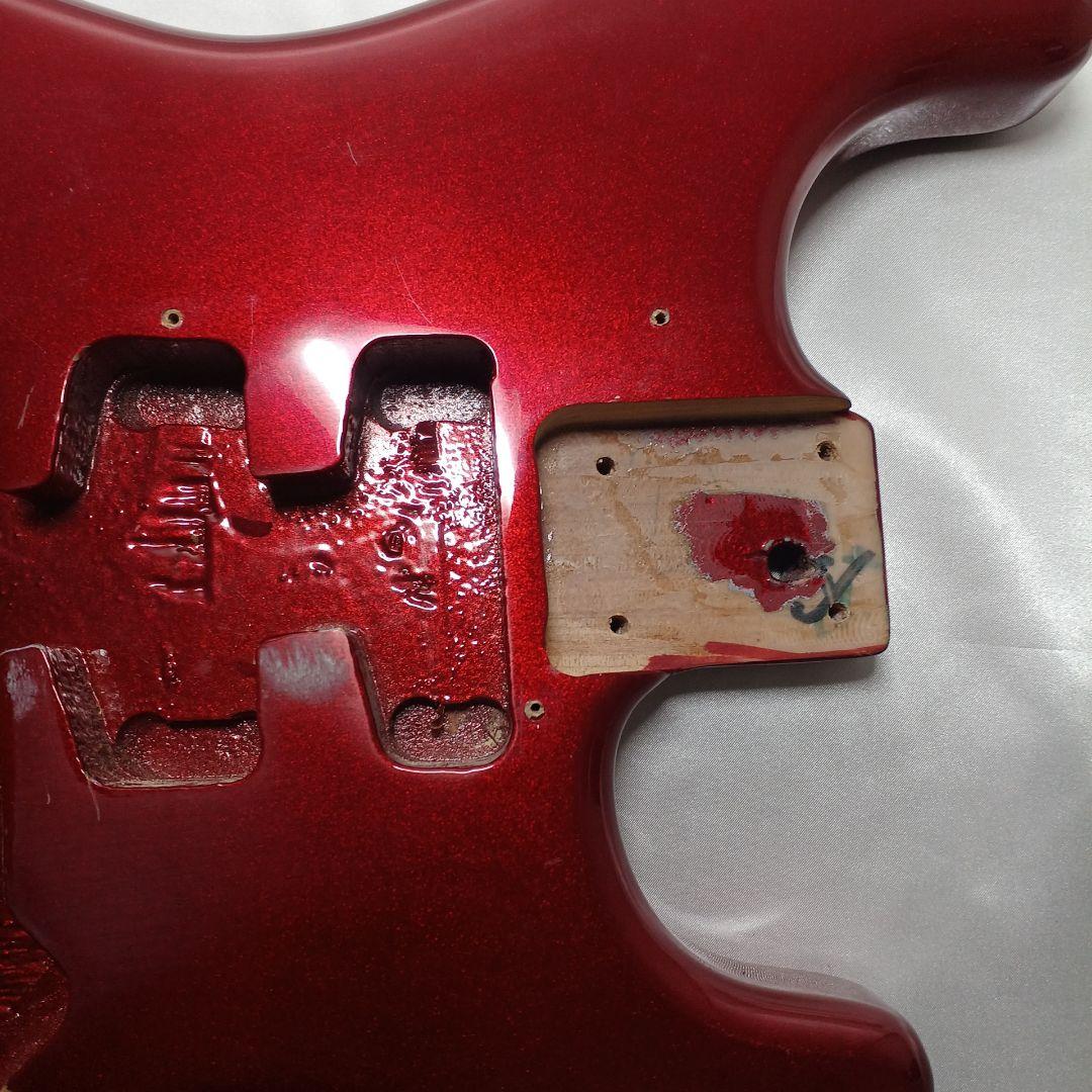 エレキギターボディ メタリックレッド