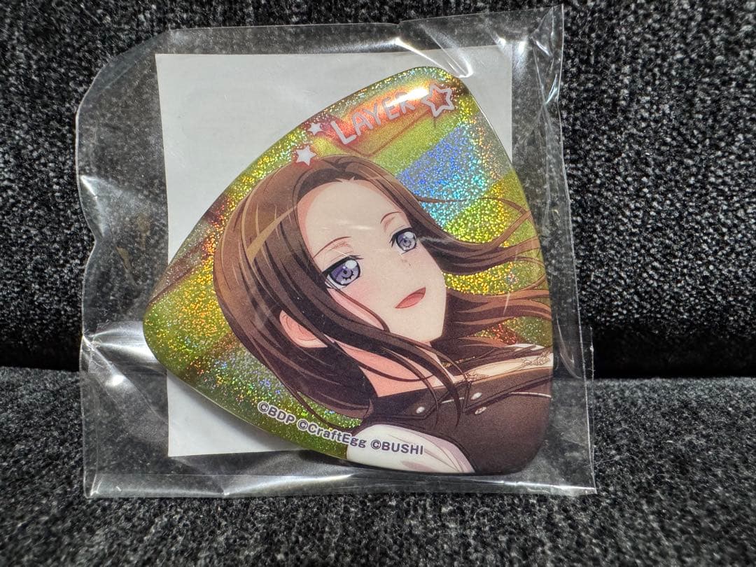 バンドリ レイヤ たまみくじ ピック型ホロ缶バッジ
