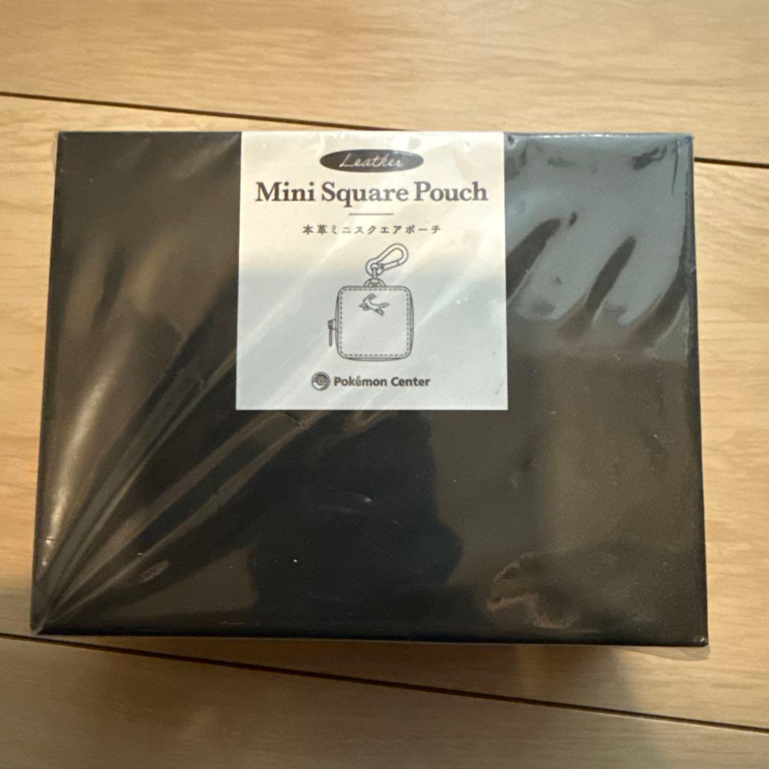 ブラッキー ミニスクエアポーチ ブラック　本革