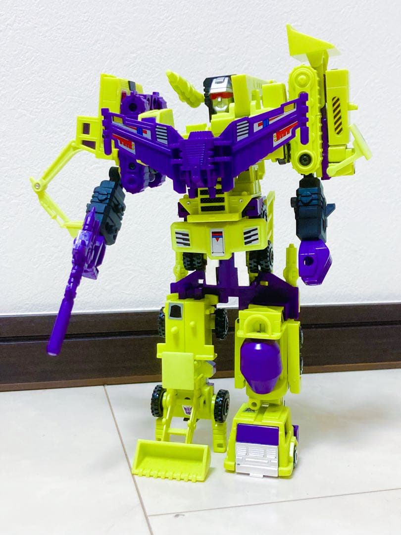 トランスフォーマー G1 デバスター