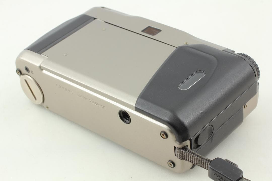 フィルムカメラ Contax T2