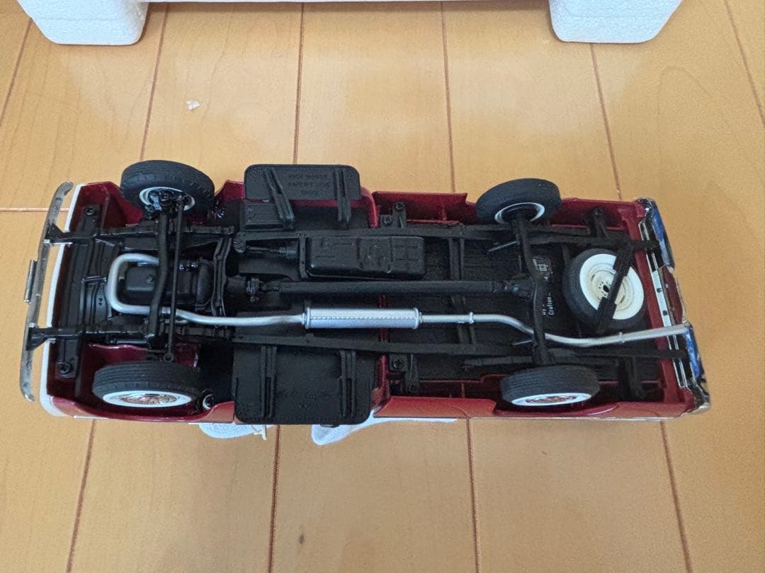 1957 DODGE SWEPTSIDE D100 ミニカー