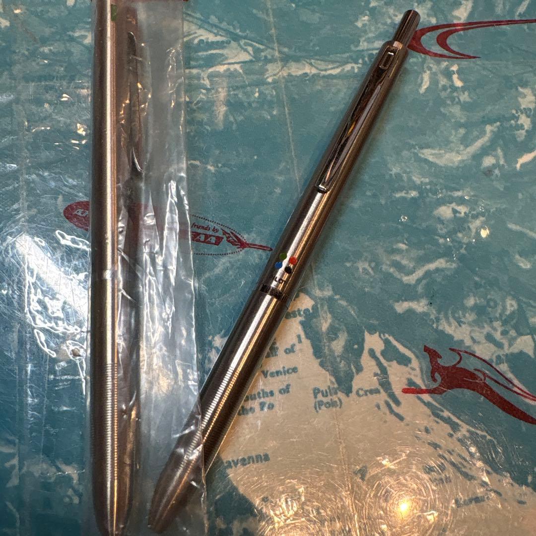 パイロット　振子式　４色ボールペン　新品（メーカー袋のまま未開封）