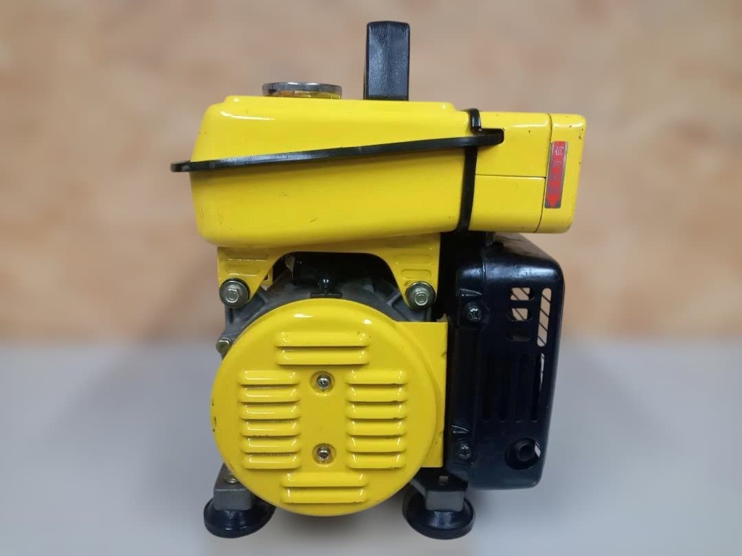 SUZUKI　スズキ　エンジン発電機　SE700A