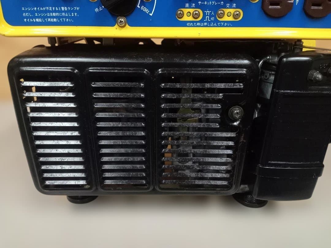 SUZUKI　スズキ　エンジン発電機　SE700A