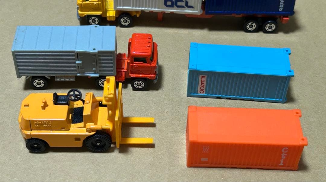 日本製 トミカ ギフトセット コンテナセット