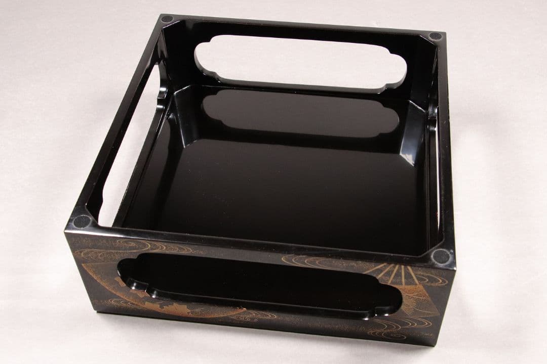 M667/輪島塗 桐鳳凰草花扇面金蒔絵 銀象嵌 螺鈿細工 黒塗内朱塗五段重 重台