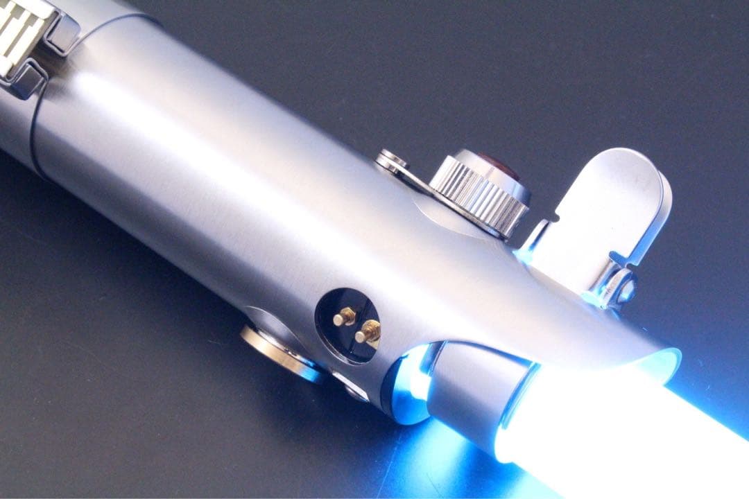 カスタムライトセーバー　ヴェイダーズボルト社製　グラフレックス