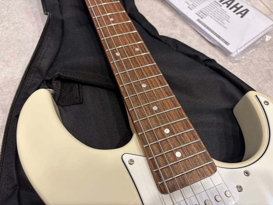 ヤマハ YAMAHA PACIFICA112V VW エレキギター ホワイト