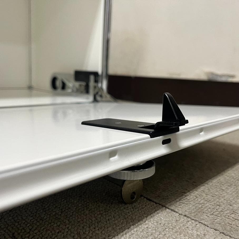 ★正規品★USMハラー 鍵付サイドボード ソフトクローズ仕様 白色