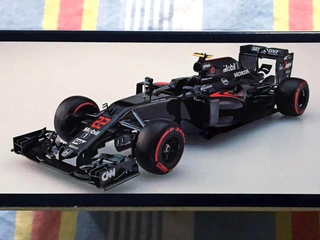 絶版 エブロ 1/20 マクラーレン・ホンダ MP4-31 後期型 Ebbro