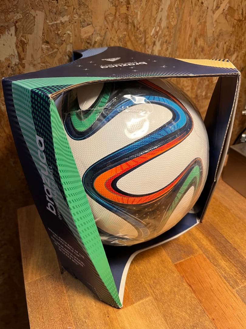 美品 adidas アディダス ブラズーカ 2014年W杯 公式球 5号球