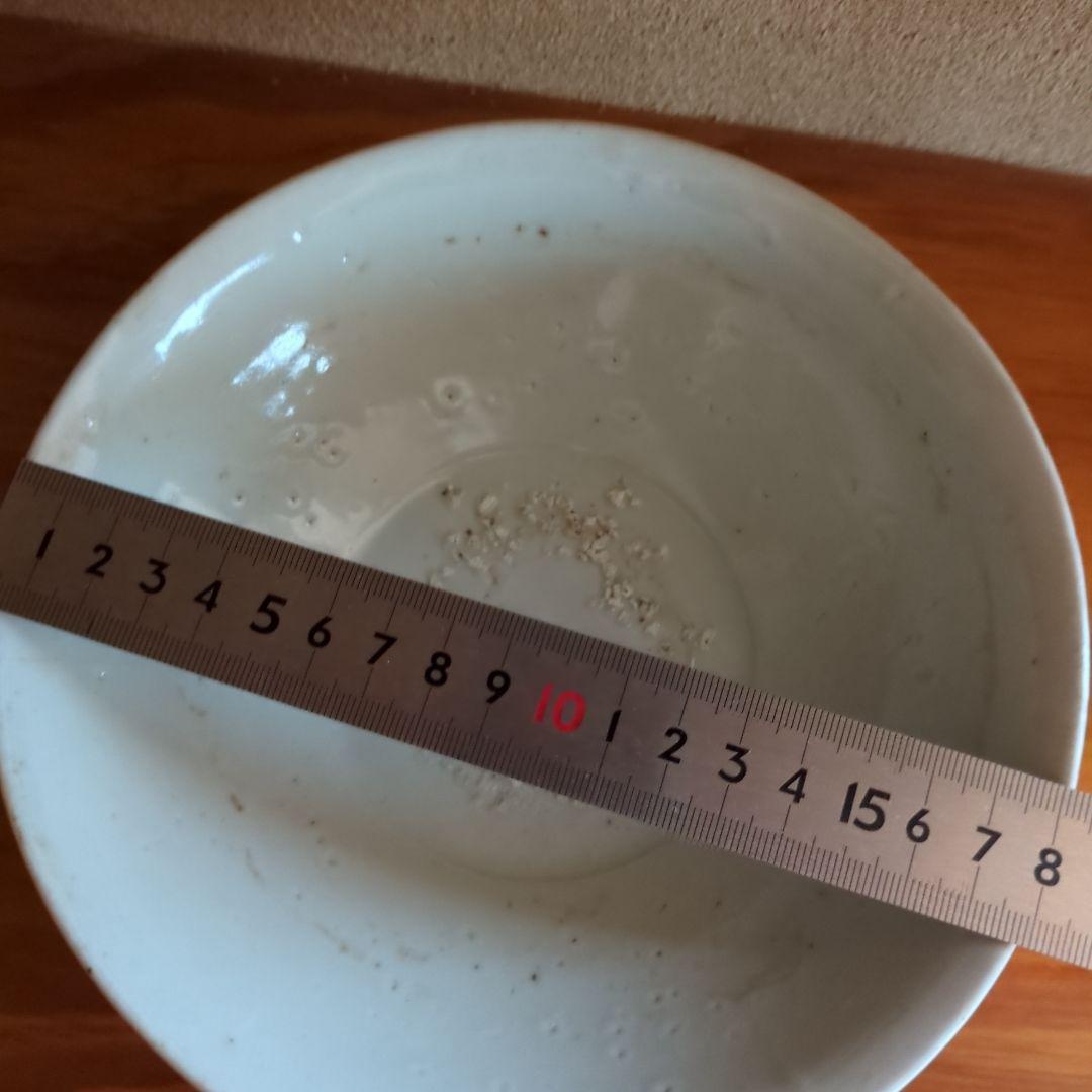 淡い青色の陶器製丸型鉢 骨董品 李朝白磁碗　骨董品　古美術