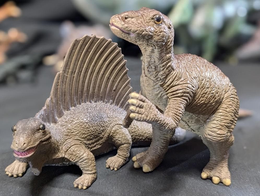 昭和レトロ恐竜（ツクダホビー）ソフビフィギュア９体セット＋２