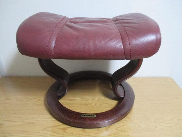 エコーネス　EKORNES　スツール　オットマン　椅子　本革　レザー　レッド系