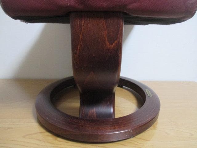 エコーネス　EKORNES　スツール　オットマン　椅子　本革　レザー　レッド系