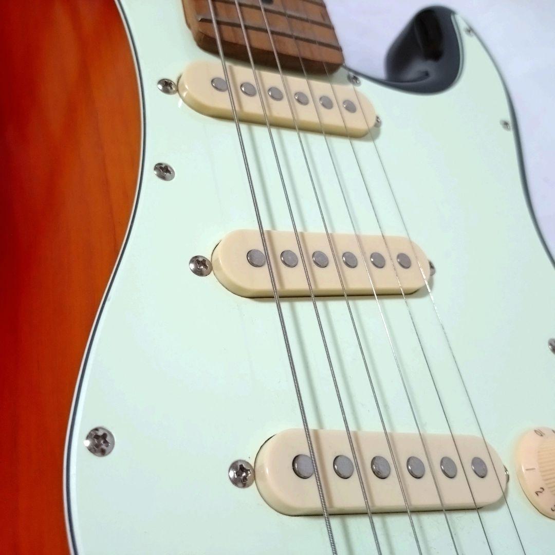 美品　Bacchus　バッカス　BST-1-RSM/M　ストラトキャスタータイプ