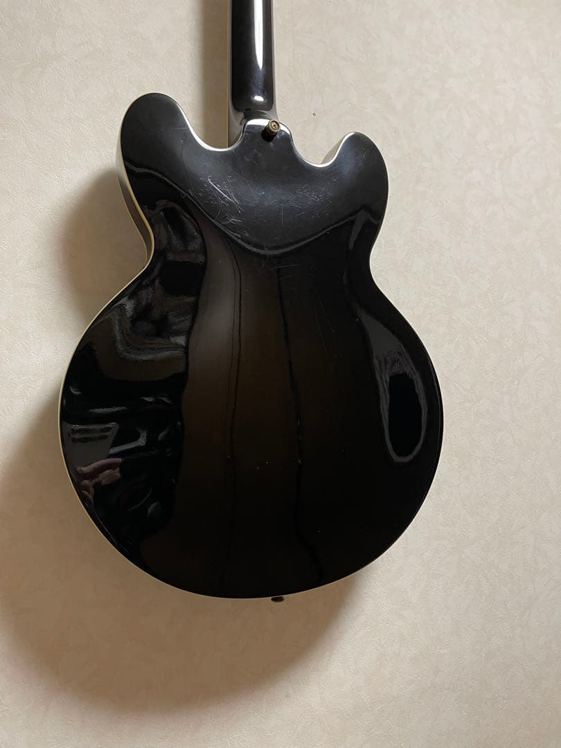 高級感のあるセミアコ　エピフォン　シェラトン　Ⅱ EB　中古