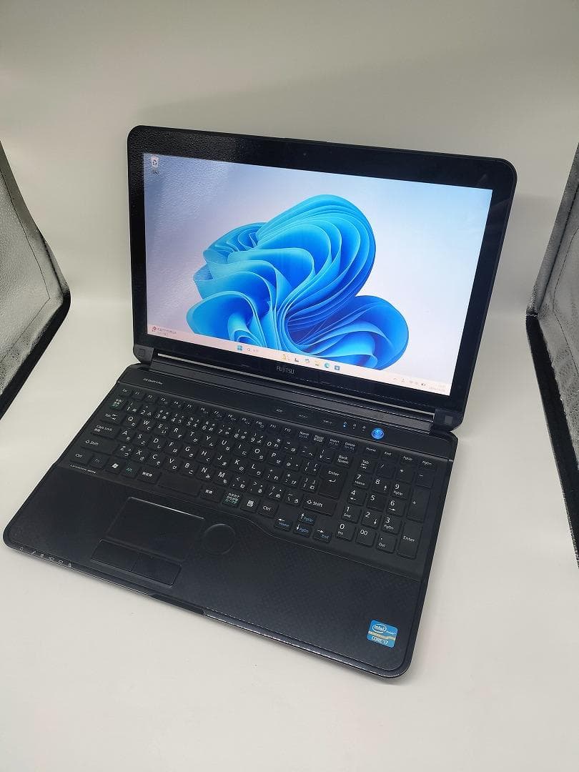 【FUJITSU】爆速 Core i7/新品SSD128GBノートパソコンE6