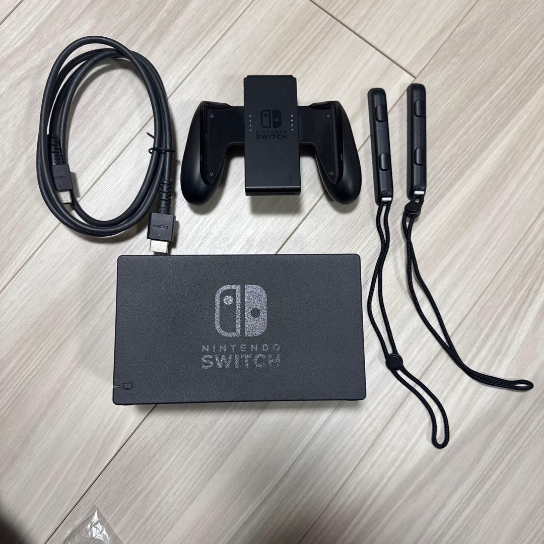 任天堂　Switch グレー