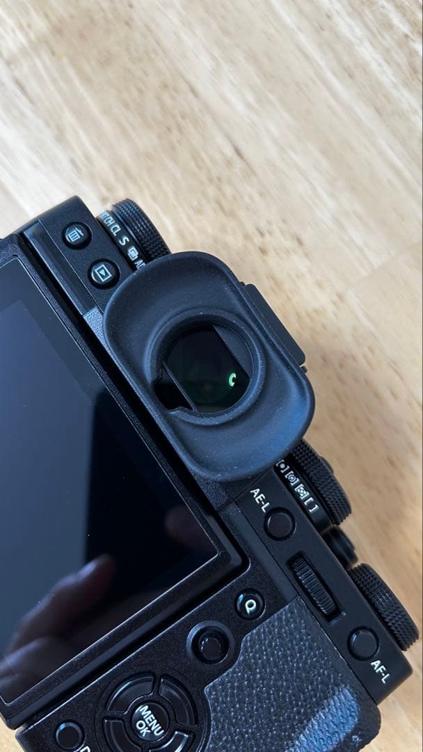 【美品】Fujifilm X-T3 本体 + バッテリー2個