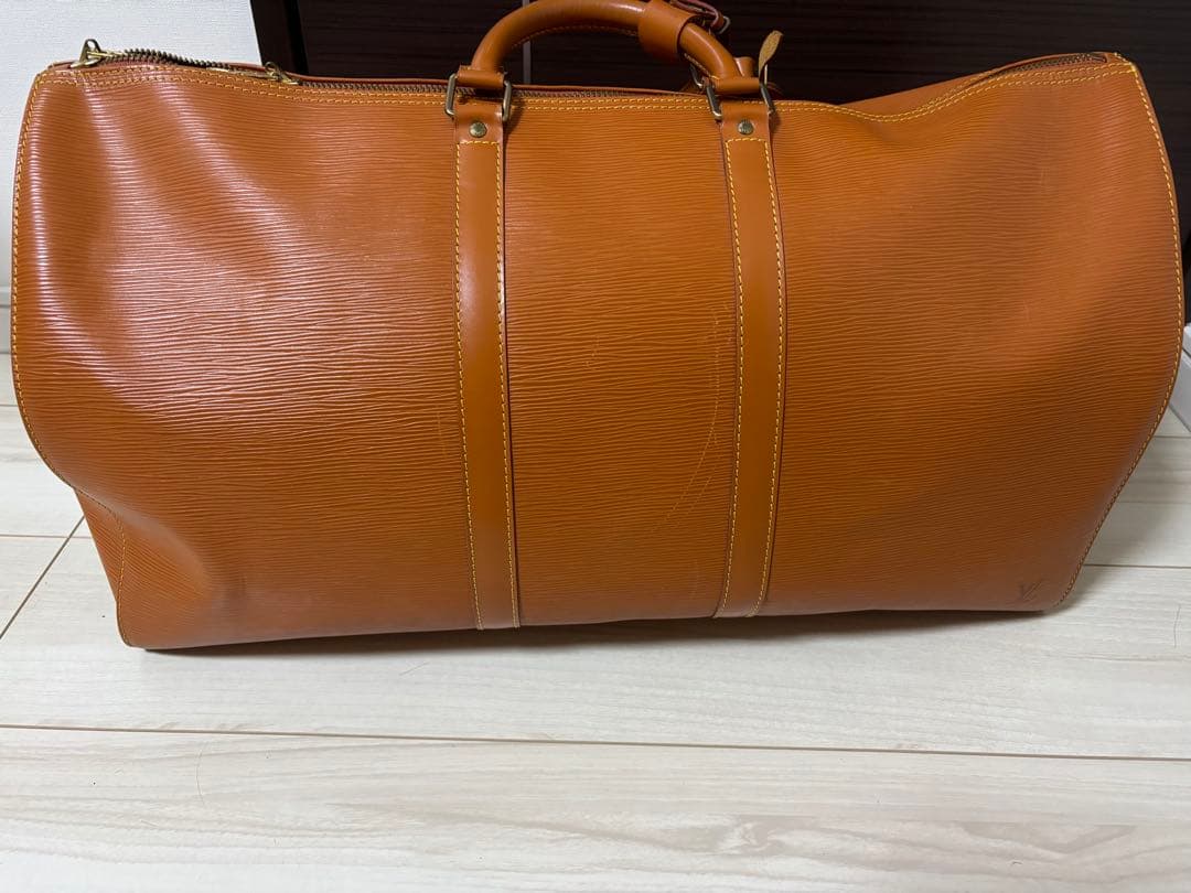 ルイヴィトン　Louis Vuitton エピレザー　ブラウン