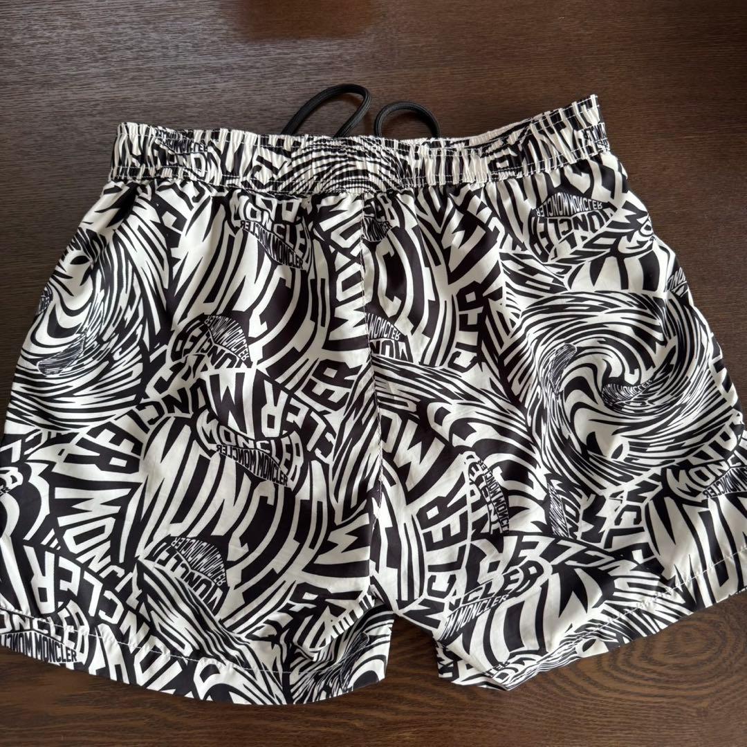 モンクレール S 水着 海パン サーフパンツ ボードショーツ 総柄 黒 白