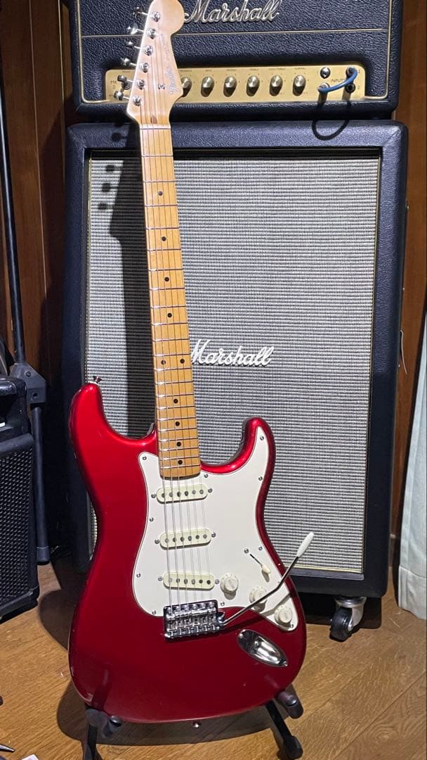 【中古・美品】Fender Japan ストラトキャスターCAR