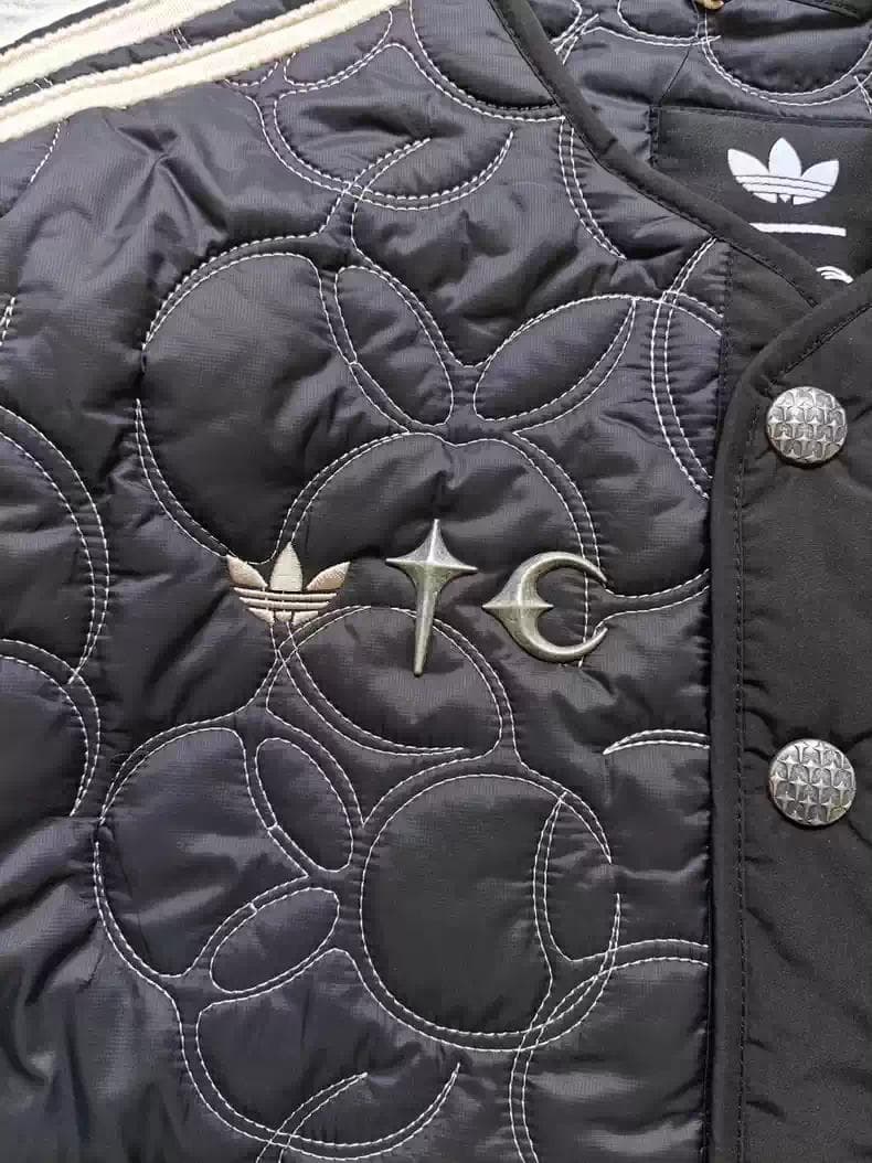 adidas キルティングジャケット 黒