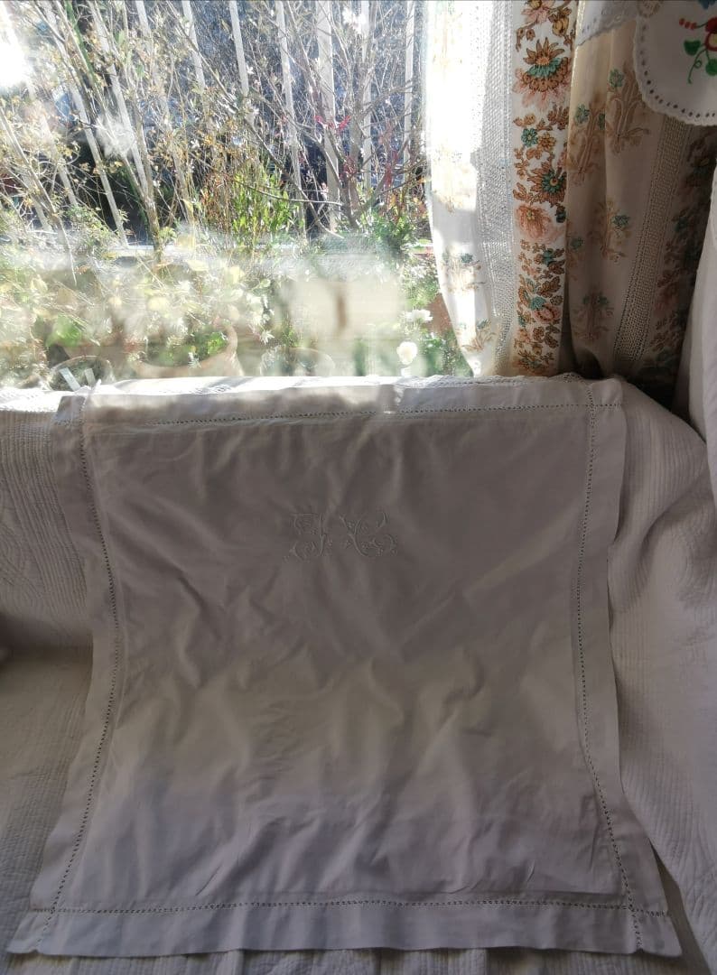 アンティークフランス イニシャル花刺繍 ドローンワーク ラージクッションカバー