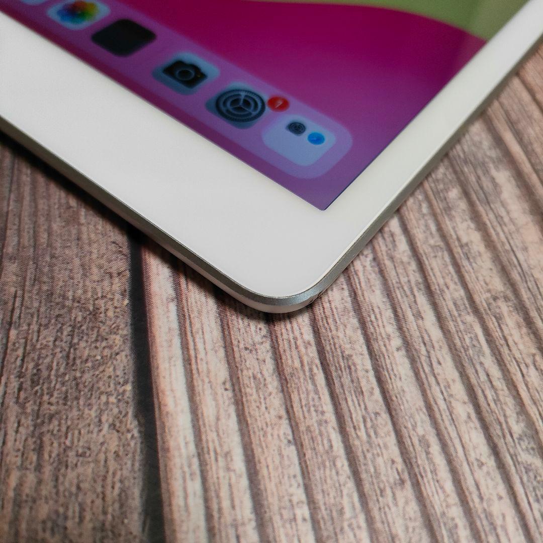 iPad 第8世代 32GB シルバー SIMフリー 美品